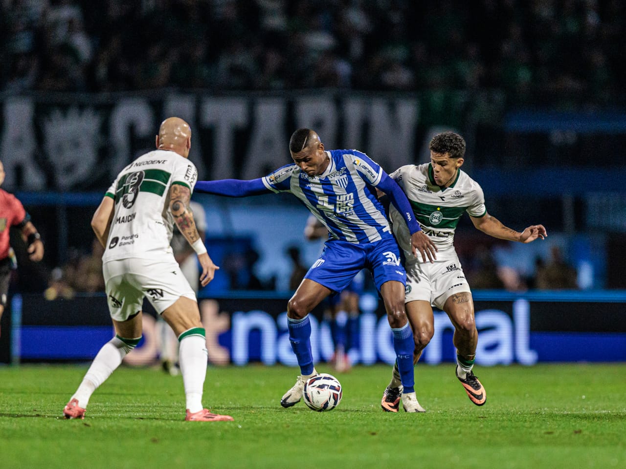 Avaí é superado pelo Coritiba, pela 29ª rodada da Série B — Avaí F.C.